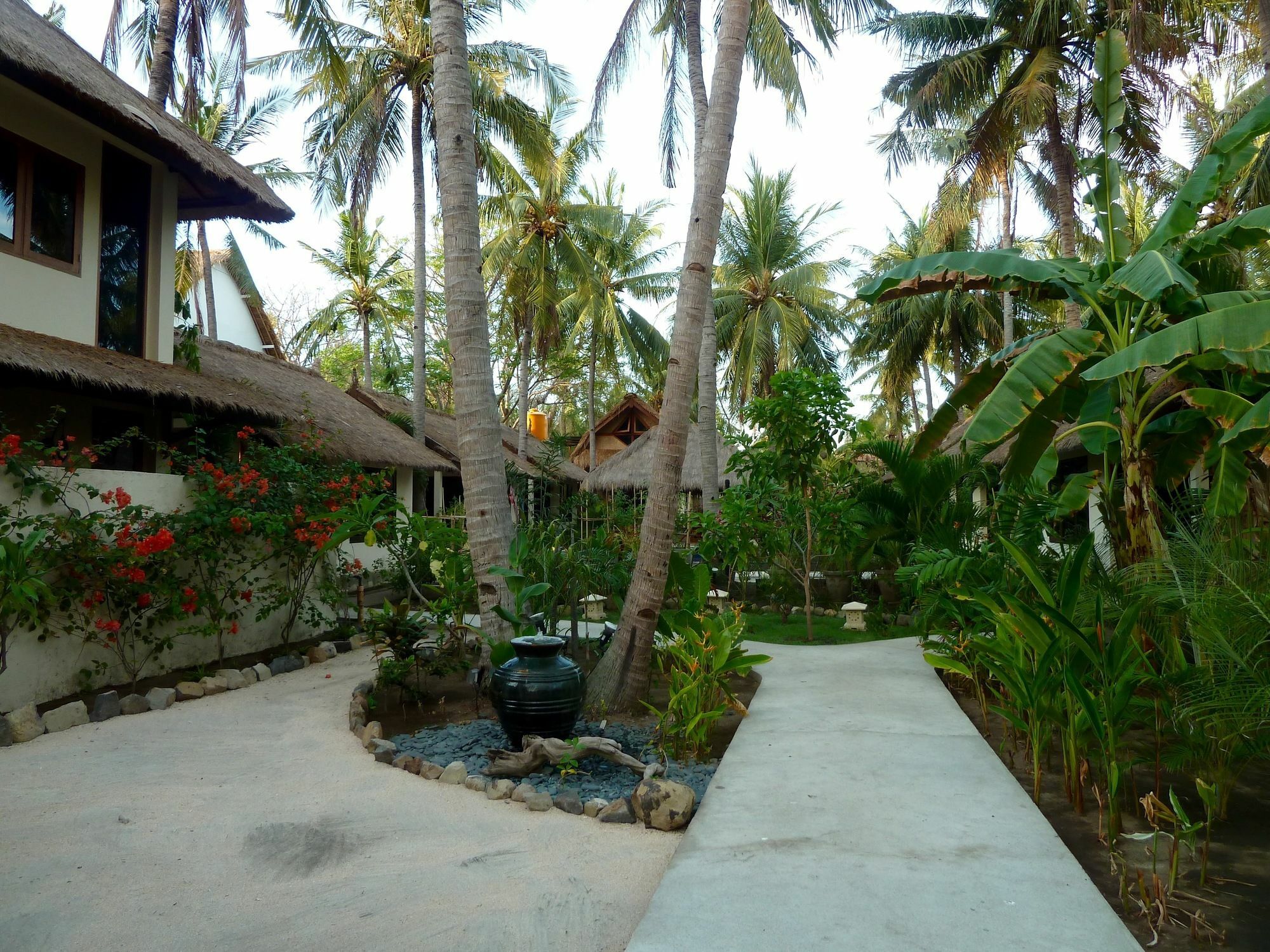Eden Eco Resort Гили Траванган Экстерьер фото